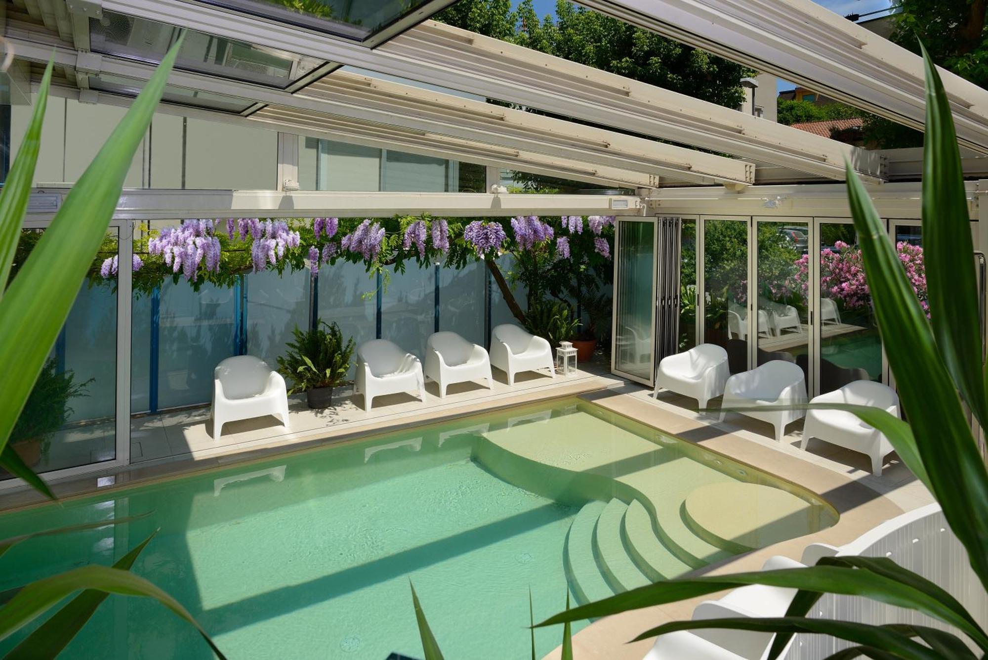 Hotel Romagna 3*